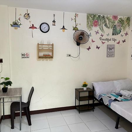 Airport Villamor Transient Rooms 마닐라 외부 사진